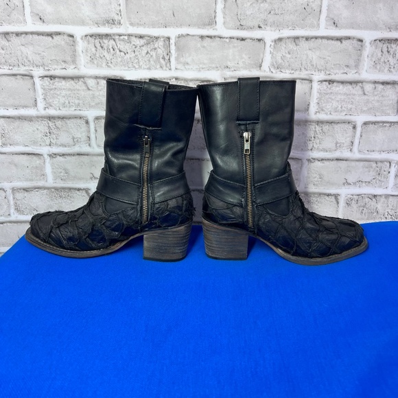 🎁🦅BNIB/NWT |•FREEBIRD BY STEVEN•| DARCY Black Fish Short Boots Size 7 - Picture 8 of 14